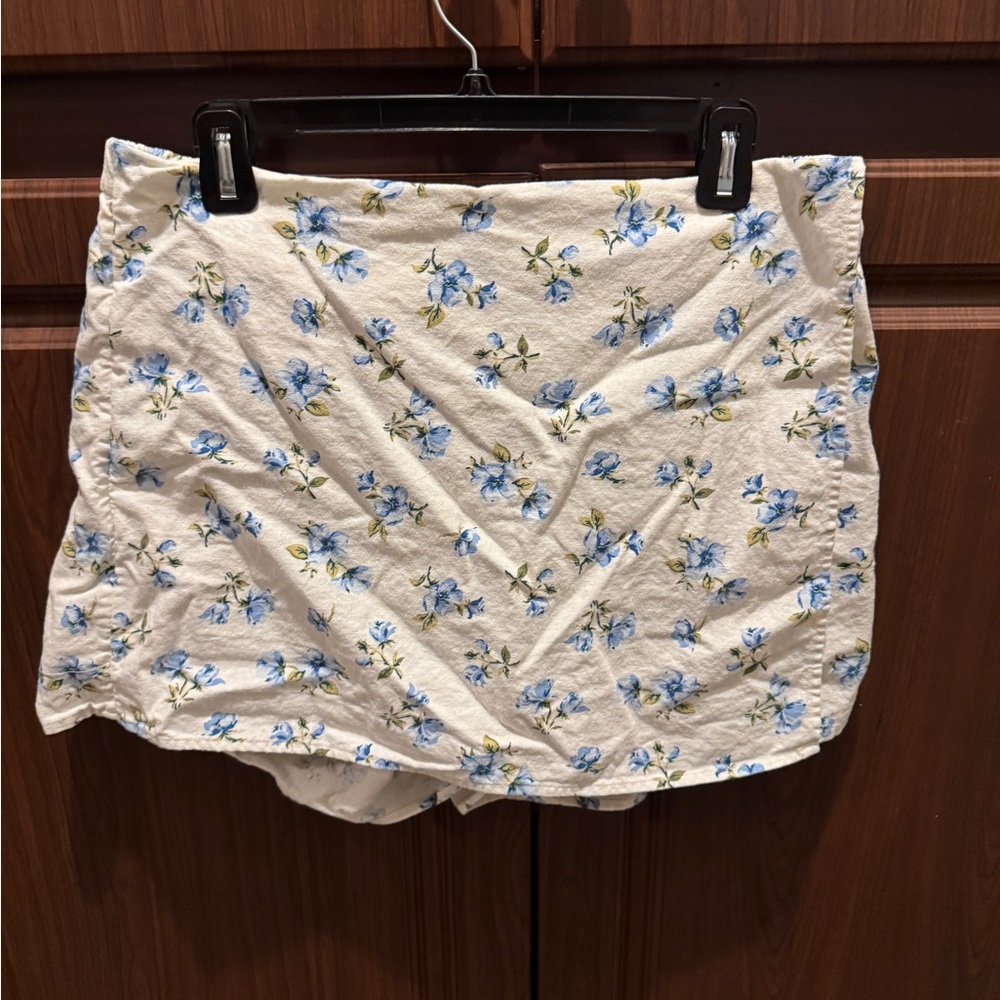 Old Navy Blue Floral Skirt